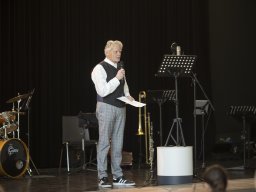 Wanderausstellung „Braun! Schweig!“ zur Geschichte des Nazi-Swing-Orchesters